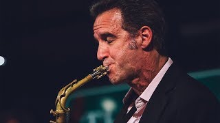 Amazing Saxophone Solo – Eric Marienthal [upl. by Nyleda]